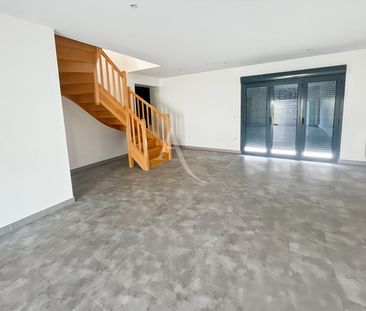 Location Maison 5 pièces 130m² - Photo 4