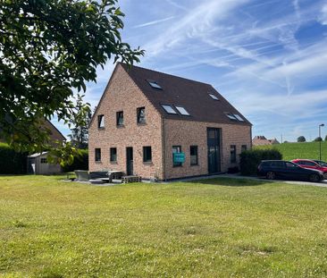 Prachtige, ruime villa met 7 kamers te huur op een rustige locatie ... - Photo 1