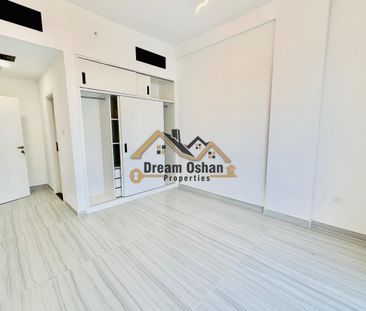 Modern Design - Like Brand New - Booked Now - Photo 1