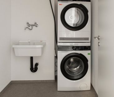 Moderne 2.5-Zimmer-Wohnung mit Terrasse - Foto 4