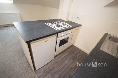 Studio to rent - Photo 2