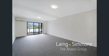 Modern and Spacious Three Bedroom Unit in the Ideal Location! - Photo 5
