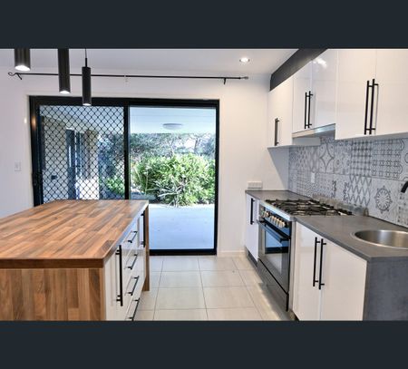 9 Aqualine Court, Bargara, Qld 4670 - Photo 5