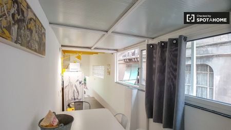 barcelona, Catalonia 08014 - Photo 2