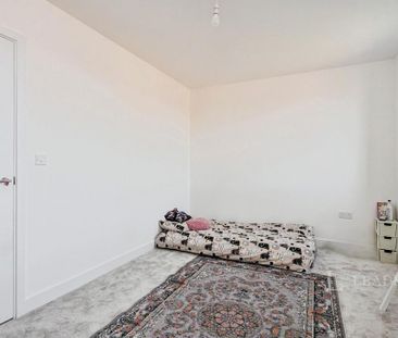 5 bedroom detached house to rent - Photo 4