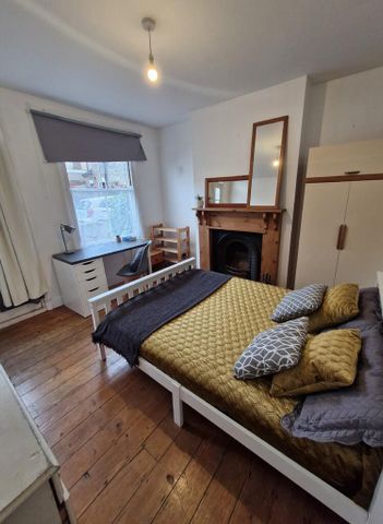 3 bedroom terraced house to rent - Photo 4