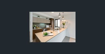 Single level, low maintenance home - Photo 3