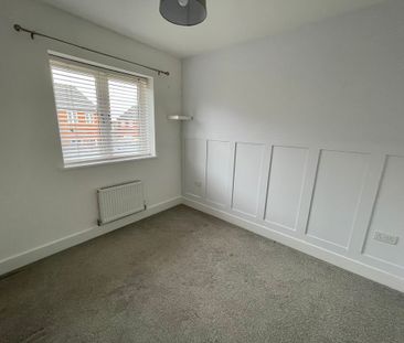 3 bedroom semi-detached to let - Photo 3