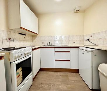 1 bedroom apartment to rent - Photo 4