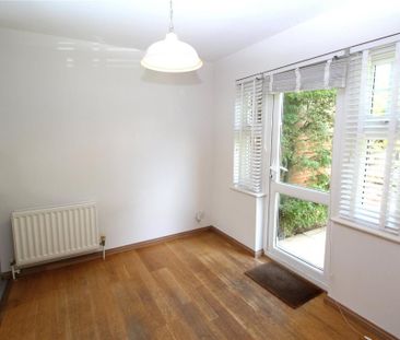 3 bedroom end of terrace house to rent - Photo 5