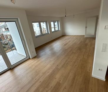 Hochwertige 4-Zimmer Wohnung im OG in Sindelfingen - Photo 1