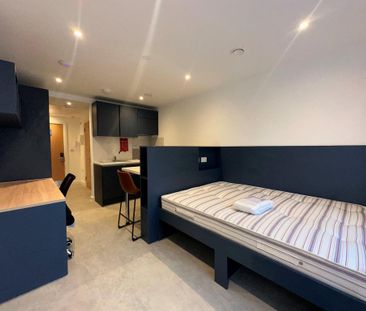 Studio to rent - Photo 1