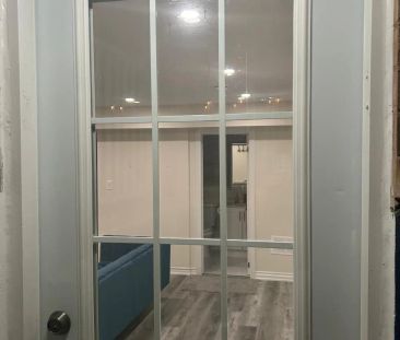 Detached Home For Lease | W9229201 - Photo 3