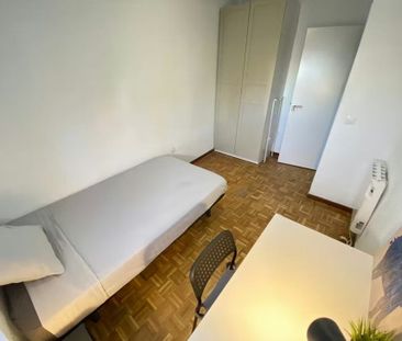 Calle del Hornero, Madrid, Community of Madrid 28019 - Foto 5