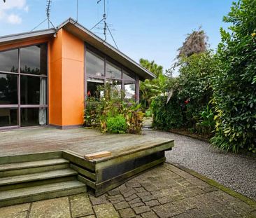 18 Rhonda Avenue - Photo 2