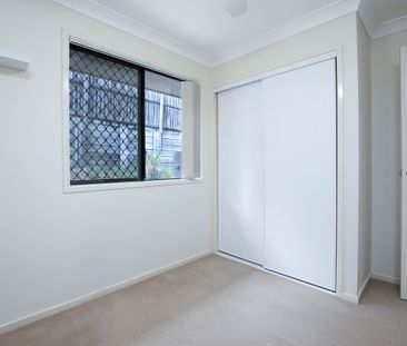 Perfect for family and entertaining guests! - Photo 3