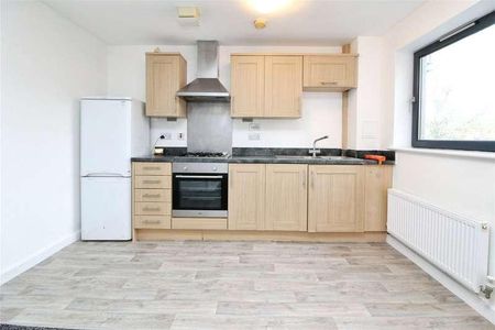 Cottons Approach, Romford, RM7 - Photo 4