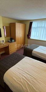 Connaught Road, Reading, RG30 - Photo 3