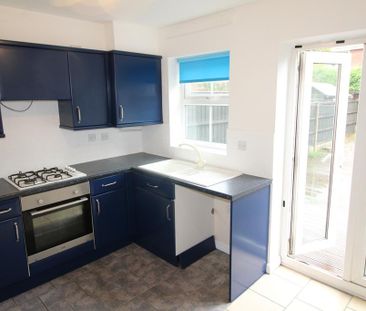 2 bedroom terraced house to rent - Photo 3