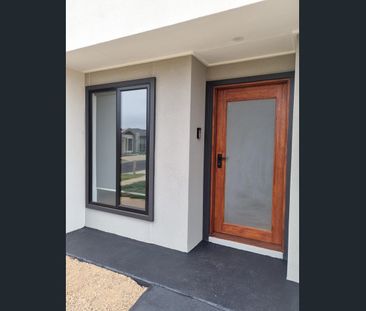 Brand New, Stylish & Low-Maintenance Living - Photo 6