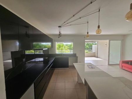 Location Appartement 68.71m² 3 pièces Fort de france - Photo 5