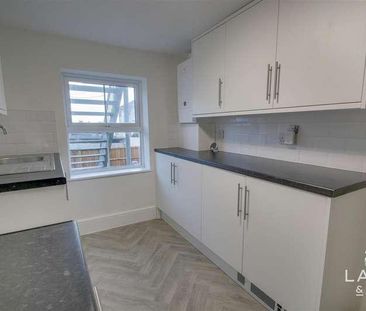 The Parade, CO14 - Photo 5