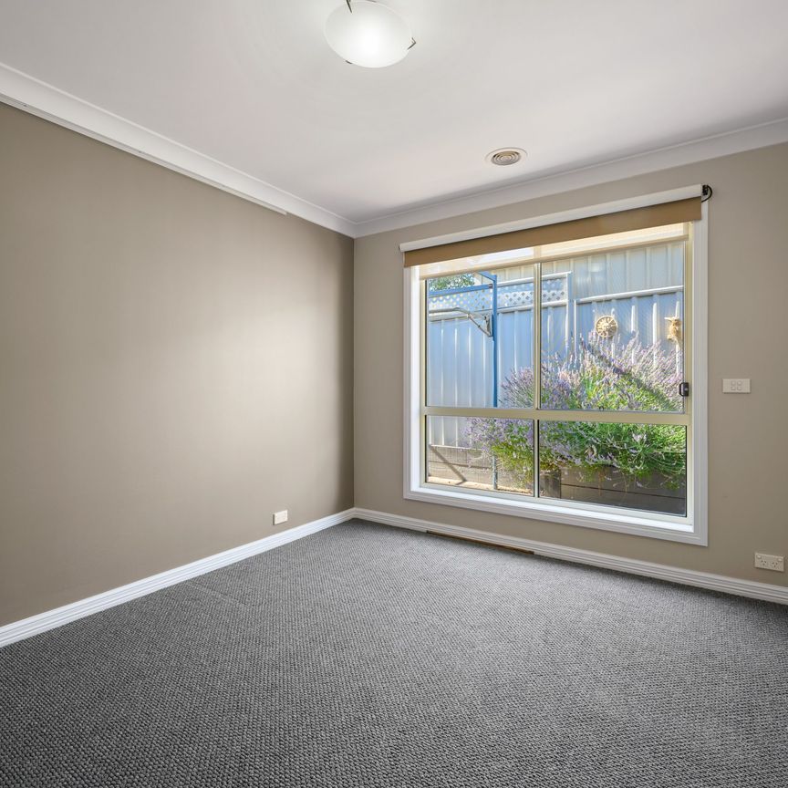 2 Lytham Court, West Wodonga VIC 3690 - Photo 1