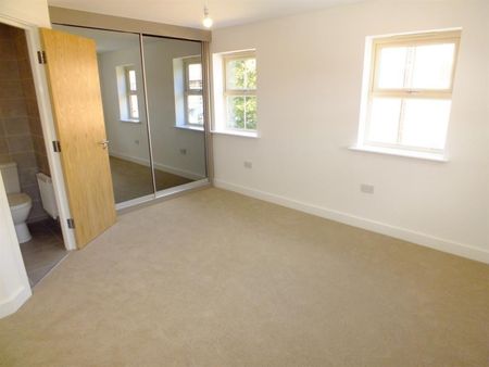 2 bedroom House To Let - Photo 2
