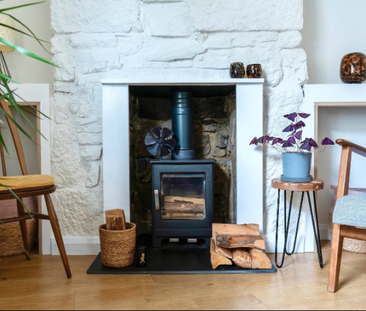 Penzance, Penzance, TR18 - Photo 1
