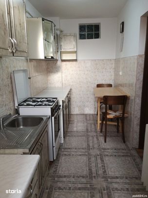 Închiriez apartament 3 camere mobilat și utilat, în zona George Enescu - Fotografie 1