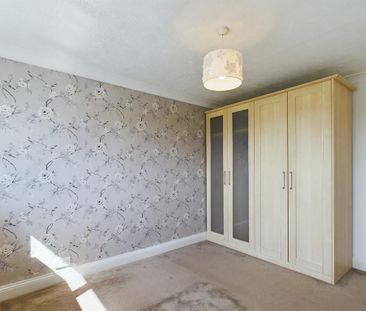 3 bedroom end of terrace house to rent - Photo 5