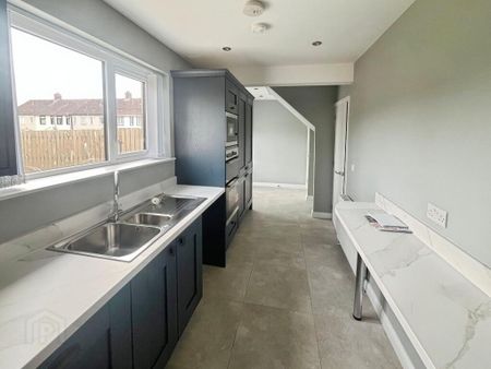 16 Benmore Drive, Belfast, BT10 0DQ - Photo 5