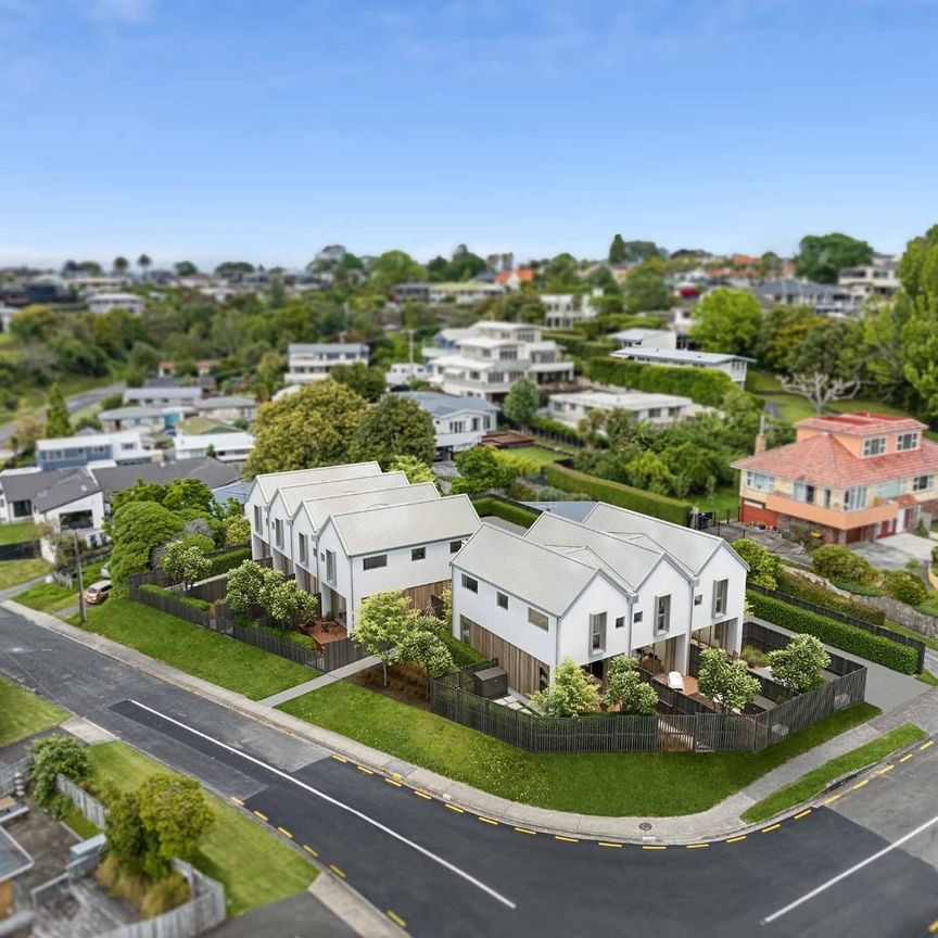 5/59 Seaview Road, Otumoetai - Photo 1