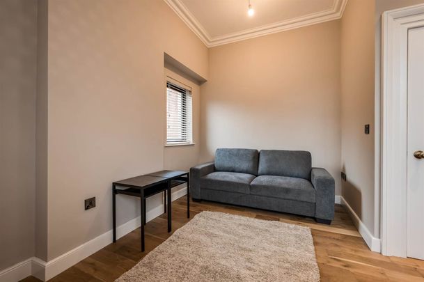 Apt 3,16 Upper Crescent, Belfast, BT7 1NT - Photo 1