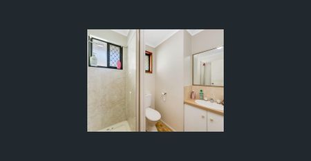 neat and tidy 2 bedroom unit - Photo 2