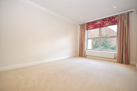 Redgrove Park, Cheltenham, Gloucestershire - Photo 5