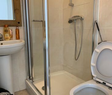 Studio Flat, Heron Mews, IG1 - Photo 3