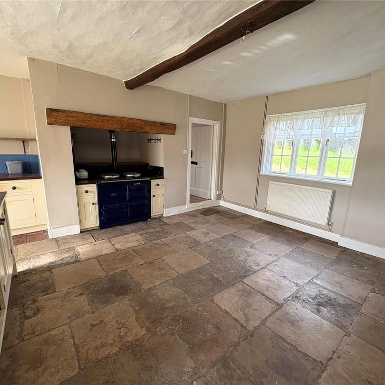 5 bedroom detached house to rent - Photo 1