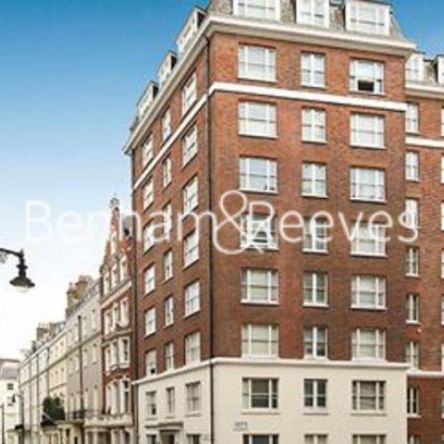 2 Bedroom flat to rent in 39 Hill Street, Mayfair, W1J - Photo 1