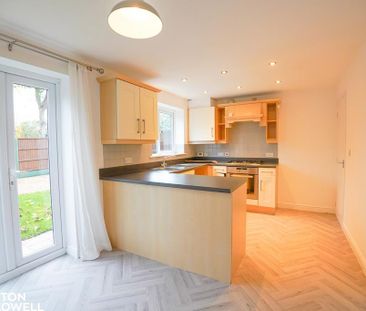 3 bedroom semi-detached house to rent - Photo 6