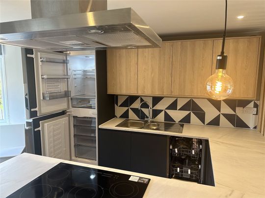 49 Newsome Road, Huddersfield, HD4 - Photo 1