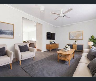 Well Maintained 2 Bedroom Unit!! - Photo 2