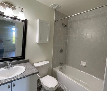 For Lease - 105 Artesa Private Unit# K, Kanata, Ontario - Photo 4