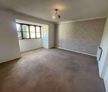 Hawkridge Court Bracknell, RG12 - Photo 4