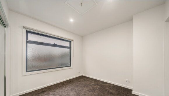 Modern Living in a Quiet Court Setting - Photo 1