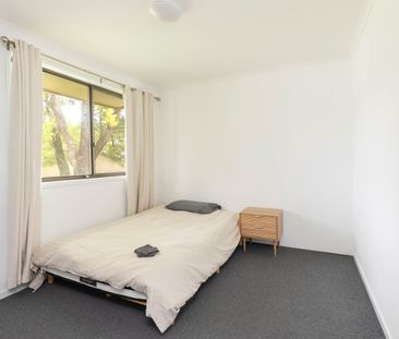 Contemporary Three Bedroom Townhouse With Elevated Outlook - Photo 3