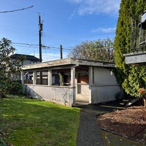 3 Bedrooms Basement Unit in Point Grey close to UBC - Photo 2