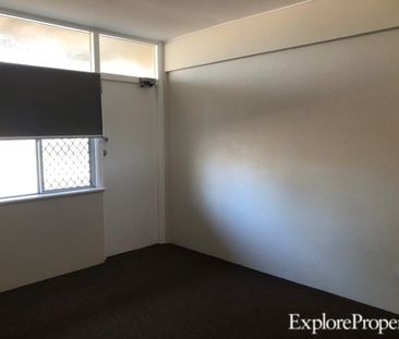 East Mackay Beach Front Unit - Available Early August - Photo 2