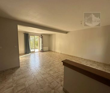 Rental House - Photo 2