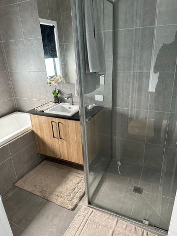 Clyde North - Photo 2